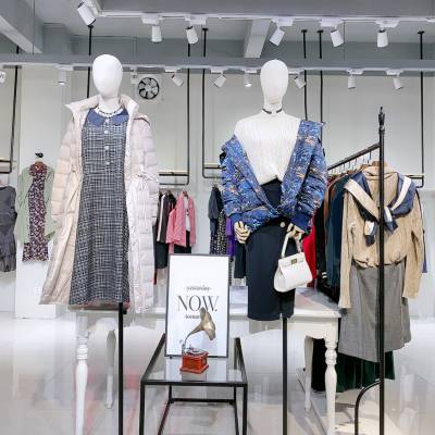 山東品牌女裝批發(fā)貨源 廣州白云 時(shí)尚典雅系列女裝 工廠(chǎng)折扣店女裝