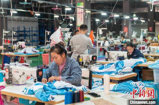 貴州從江 開足馬力趕訂單 全力沖刺 全年紅