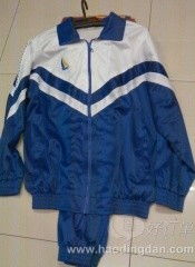 路凱服飾工廠 匠心織就品質(zhì)，時(shí)尚引領(lǐng)未來(lái)